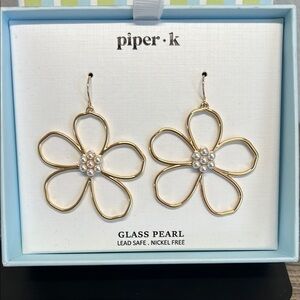 Piper K Daisy 🌼 Earrings with Pearls